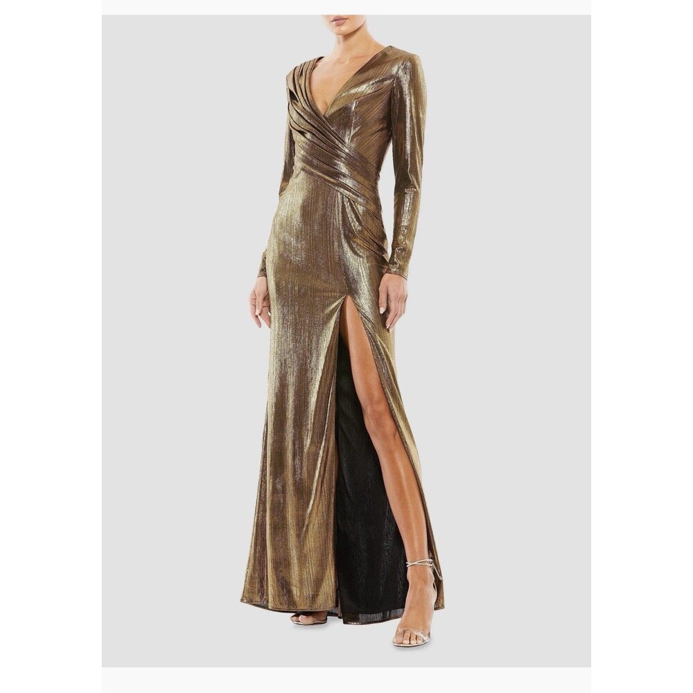 mac duggal Metallic Long-Sleeve Asymmetrical Ruched Gown Size:8 $398